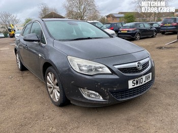 Location: Mitcham - 2010 VAUXHALL ASTRA ELITE AUTO 5 Door Hatchback REG: SW10JVH, Keys: No, MOT Expiry date: 22/01/2026, 1598 Petrol, 6 Speed Auto Petrol, Former Keepers: 8