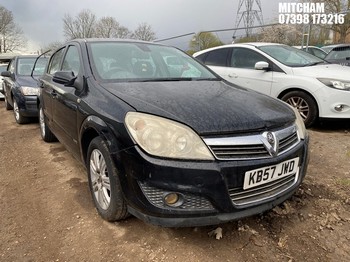 Location: Mitcham - 2007 VAUXHALL ASTRA ELITE AUTO 5 Door Hatchback REG: KB57JWD, Keys: No, MOT Expiry date: 21/01/2026, 1796 Petrol, 4 Speed Auto Petrol, Former Keepers: 6