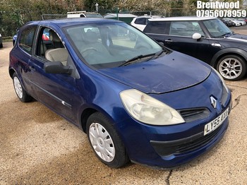 Location: Brentwood - 2005 RENAULT CLIO EXPRESSION 3 Door Hatchback REG: LY55AXA, Keys: No, MOT Expiry date: 16/05/2026, 1390 Petrol, 5 Speed Manual Petrol, Former Keepers: 5