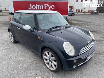 Location: South Wales - 2004 MINI MINI COOPER 3 Door Hatchback REG: LL04BXC, Keys: No, MOT Expiry date: 07/04/2025, 1598 Petrol, 5 Speed Manual Petrol, Former Keepers: 4