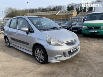 Location: Leeds - 2004 HONDA JAZZ SE SPORT 5 Door Hatchback REG: YS54BZO, Keys: No, MOT Expiry date: 11-04-2026, 1339 Petrol, 5 Speed Manual Petrol, Former Keepers: 5