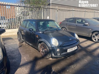 Location: Hayes - 2005 MINI MINI ONE 3 Door Hatchback REG: SV55XZY, Keys: No, MOT Expiry date: 14/10/2025, 1598 Petrol, 5 Speed Manual Petrol, Former Keepers: 6