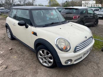 Location: Mitcham - 2009 MINI COOPER 3 Door Hatchback REG: BV09JWZ, Keys: No, MOT Expiry date: 10/03/2026, 1598 Petrol, 6 Speed Manual Petrol, Former Keepers: 4