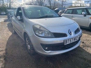 Location: Mitcham - 2008 RENAULT CLIO DYNAMIQUE TURBO 100 3 Door Hatchback REG: BT57NXZ, Keys: No, MOT Expiry date: 08/02/2026, 1149 Petrol, 5 Speed Manual Petrol, Former Keepers: 5