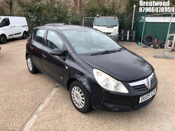 Location: Brentwood - 2009 VAUXHALL CORSA LIFE A/C 5 Door Hatchback REG: DU09XZH, Keys: No, MOT Expiry date: 30/12/2025, 1229 Petrol, 5 Speed Manual Petrol, Former Keepers: 11