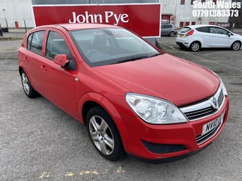 Location: South Wales - 2010 VAUXHALL ASTRA ACTIVE 5 Door Hatchback REG: NV10ULT, Keys: No, MOT Expiry date: 05/04/2026, 1364 Petrol, 5 Speed Manual Petrol, Former Keepers: 6