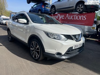 Location: Stapleford - 2014 NISSAN QASHQAI TEKNA DCI 5 Door Hatchback REG: BV14OOB, Keys: Yes, MOT Expiry date: 15/05/2026, 1461 Diesel, 6 Speed Manual Diesel, Former Keepers: 4