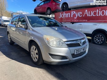 Location: Stapleford - 2007 VAUXHALL ASTRA LIFE 5 Door Hatchback REG: DS57WEU, Keys: Yes, MOT Expiry date: 06/03/2026, 1364 Petrol, 5 Speed Manual Petrol, Former Keepers: 7