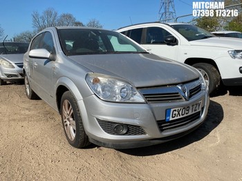 Location: Mitcham - 2009 VAUXHALL ASTRA ELITE 5 Door Hatchback REG: GK09TZY, Keys: No, MOT Expiry date: 31/01/2026, 1598 Petrol, 5 Speed Manual Petrol, Former Keepers: 4