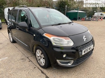 Location: Brentwood - 2010 CITROEN C3 PICASSO EXCLUSIVE HDI MPV REG: WR10MXJ, Keys: No, MOT Expiry date: 07/07/2023, 1560 Diesel, 5 Speed Manual Diesel, Former Keepers: 3