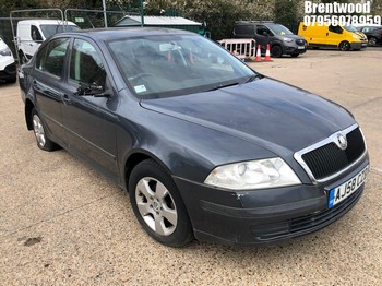 Location: Brentwood - 2008 SKODA OCTAVIA AMBIENTE TDI AUTO 5 Door Hatchback REG: AJ58CZD, Keys: No, MOT Expiry date: 16/02/2026, 1896 Diesel, 6 Speed Auto Diesel, Former Keepers: 7