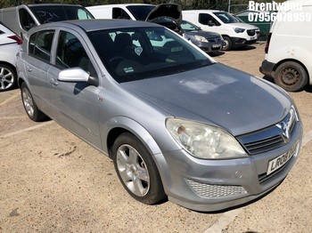 Location: Brentwood - 2008 VAUXHALL ASTRA BREEZE 5 Door Hatchback REG: LR08OAX, Keys: No, MOT Expiry date: 02/06/2025, 1598 Petrol, 5 Speed Manual Petrol, Former Keepers: 8