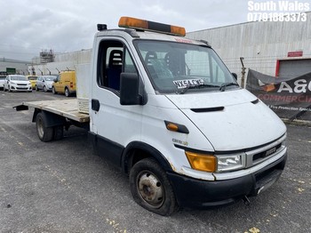 Location: South Wales - 2004 IVECO DAILY 35S12 SWB Light Goods REG: NX54CWF, Keys: No, MOT Expiry date: 27/02/2026, 2300 Diesel, 5 Speed manual diesel, Former Keepers: 17