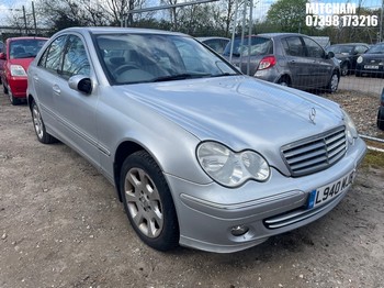 Location: Mitcham - 2005 MERCEDES C180 KOMP. ELEGANCE SE A 4 Door Saloon REG: L940MJB, Keys: No, MOT Expiry date: 28/04/2026, 1796 Petrol, 5 Speed Auto Petrol, Former Keepers: 8