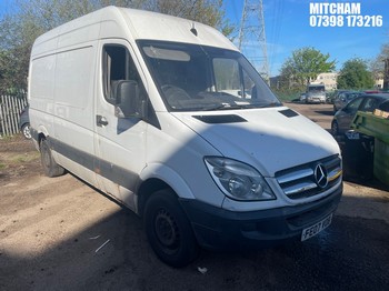 Location: Mitcham - 2007 MERCEDES SPRINTER 313 CDI MWB Panel Van REG: FE07VOB, Keys: No, MOT Expiry date: 30/08/2025, 2148 Diesel, 6 Speed Manual Diesel, Former Keepers: 11