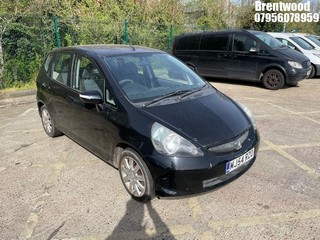 Location: Brentwood - 2004 HONDA JAZZ SE 5 Door Hatchback REG: MJ54RZO, Keys: No, MOT Expiry date: 01/07/2025, 1339 Petrol, 5 Speed Manual Petrol, Former Keepers: 3