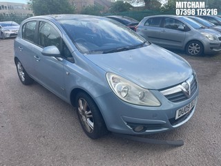 Location: Mitcham - 2009 VAUXHALL CORSA DESIGN 5 Door Hatchback REG: DU09XLY, Keys: No, MOT Expiry date: 04/11/2025, 1364 Petrol, 5 Speed Manual Petrol, Former Keepers: 6