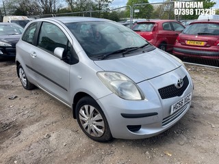 Location: Mitcham - 2007 TOYOTA YARIS T3 3 Door Hatchback REG: HG56XGC, Keys: No, MOT Expiry date: 12/02/2025, 1296 Petrol, 5 Speed Manual Petrol, Former Keepers: 5