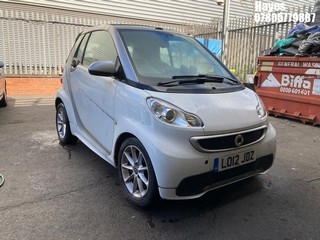 Location: Hayes - 2012 SMART FORTWO PASSION MHD AUTO Convertible REG: LO12JDZ, Keys: No, MOT Expiry date: 15/12/2025, 999 Petrol, 5 Speed Auto Petrol, Former Keepers: 6