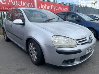 Location: Belvedere - 2004 VOLKSWAGEN GOLF SE AUTO 5 Door Hatchback REG: FP54NLE, Keys: No, MOT Expiry date: 30.09.2026, 1598 Petrol, 6 Speed Auto Petrol, Former Keepers: 4