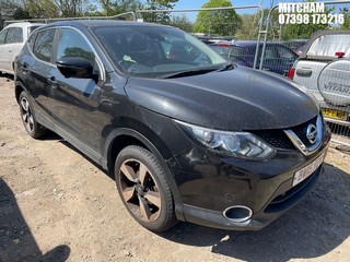 Location: Mitcham - 2015 NISSAN QASHQAI N-TEC DIG-T 5 Door Hatchback REG: BW15RBY, Keys: No, MOT Expiry date: 12/05/2025, 1197 Petrol, 6 Speed Manual Petrol, Former Keepers: 3