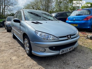 Location: Mitcham - 2005 PEUGEOT 206 ZEST 3 5 Door Hatchback REG: BK55RFE, Keys: No, MOT Expiry date: 01/12/2026, 1124 Petrol, 5 Speed Manual Petrol, Former Keepers: 6