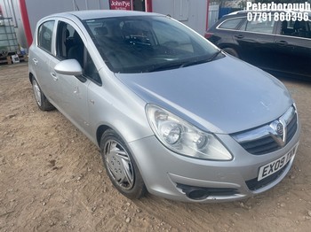 Location: Peterborough - 2009 VAUXHALL CORSA CLUB A/C AUTO 5 Door Hatchback REG: EX09TXN, Keys: No, MOT Expiry date: 23/07/2026, 1364 Petrol, 5 Speed Auto Petrol, Former Keepers: 10