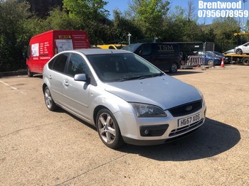 Location: Brentwood - 2007 FORD FOCUS ZETEC CLIMATE 5 Door Hatchback REG: HG57XOS, Keys: No, MOT Expiry date: 16/02/2026, 1596 Petrol, 5 Speed Manual Petrol, Former Keepers: 8
