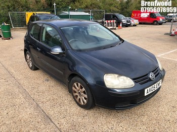 Location: Brentwood - 2005 VOLKSWAGEN GOLF FSI SE 3 Door Hatchback REG: AV05ENF, Keys: No, MOT Expiry date: 25/04/2025, 1598 Petrol, 6 Speed Manual Petrol, Former Keepers: 2