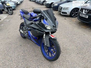 Location: Mitcham - 2014 YAMAHA YZF R125 Motorcycle REG: WM14OOH, Keys: No, MOT Expiry date: 26/02/2025, 124 Petrol, Manual, Former Keepers: 9