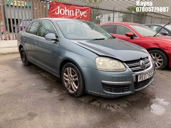 Location: Hayes - 2007 VOLKSWAGEN JETTA SE FSI 4 Door Saloon REG: RE07RZG, Keys: No, MOT Expiry date: 07/02/2026, 1598 Petrol, 6 Speed Manual Petrol, Former Keepers: 4