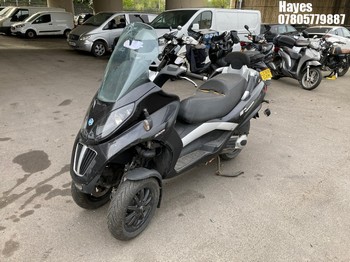 Location: Hayes - 2010 PIAGGIO MP3 300 LT Passenger Tricycle REG: LD60YTY, Keys: No, MOT Expiry date: 05/09/2020, 278 Petrol, CVT automatic transmission, Former Keepers: 2
