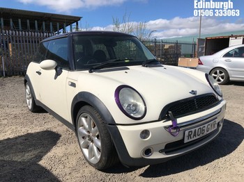 Location: Edinburgh - 2006 MINI MINI ONE 3 Door Hatchback REG: RA06GYR, Keys: No, MOT Expiry date: 23/02/2026, 1598 Petrol, 5 Speed Manual Petrol, Former Keepers: 6
