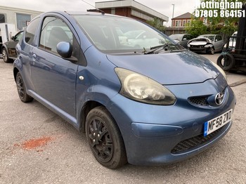 Location: Nottingham - 2008 TOYOTA AYGO BLUE VVT-I 3 Door Hatchback REG: MF58ZWD, Keys: No, MOT Expiry date: 16/04/2025, 998 Petrol, 5 Speed Manual Petrol, Former Keepers: 7