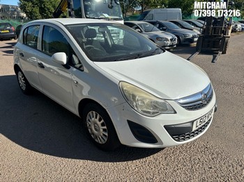 Location: MITCHAM - 2012 VAUXHALL CORSA S AC 5 Door Hatchback REG: LS12KFP, 1229cc WHITE, 5 Speed Manual Petrol, Former Keepers: 3, Keys: No, MOT: Expiry date12/03/2027