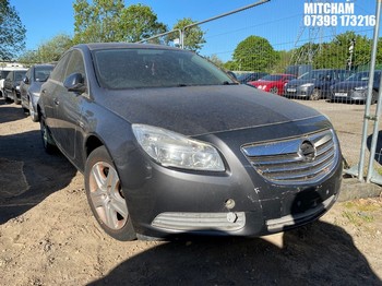 Location: Mitcham - 2011 VAUXHALL INSIGNIA EXCLUSIV 5 Door Hatchback REG: SB61ECC, Keys: No, MOT Expiry date: 28/06/2025, 1796 Petrol, 6 Speed Manual Petrol, Former Keepers: 6