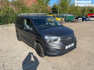 Location: Brentwood - 2019 VAUXHALL COMBO 2000 EDITION TD S/S Panel Van REG: D3TEK, Keys: Yes, MOT Expiry date: 18/12/2025, 1499 Diesel, 5 Speed Manual Diesel, Former Keepers: 2