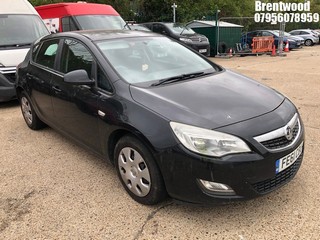 Location: Brentwood - 2012 VAUXHALL ASTRA EXCLUSIV CDTI EFLEX 5 Door Hatchback REG: FE61CBU, Keys: No, MOT Expiry date: 13.12.2025, 1248 Diesel, 5 Speed Manual Diesel, Former Keepers: 2