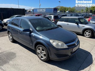 Location: Brentwood - 2009 VAUXHALL ASTRA CLUB A 5 Door Hatchback REG: BV09APK, Keys: No, MOT Expiry date: 27/04/2026, 1796 Petrol, 4 Speed Auto Petrol, Former Keepers: 5