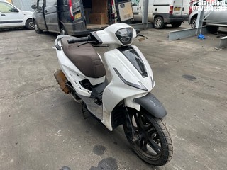 Location: Stapleford - 2023 SINNIS CONNECT 125 Motorcycle REG: BJ73CXP, Keys: No, MOT Expiry date: 07/09/2026, 125 Petrol,, Former Keepers: 1