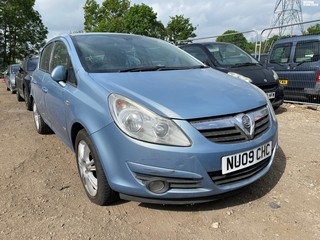 Location: Mitcham - 2009 VAUXHALL CORSA DESIGN AUTO 5 Door Hatchback REG: NU09CHC, Keys: No, MOT Expiry date: 04/03/2027, 1364 Petrol, 5 Speed Auto Petrol, Former Keepers: 6