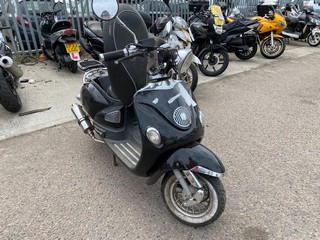 Location: Mitcham - 2017 ZNEN ZN 125 T-E5 SPIRIT Motorcycle REG: GD17GHJ, Keys: No, MOT Expiry date: 22/11/2020, 124 Petrol, AUTOMATIC, Former Keepers: 3