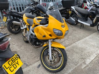 Location: Mitcham - 1999 SUZUKI SV 650 SY Motorcycle REG: V446SUD, Keys: No, MOT Expiry date: 13/01/2026, 645 Petrol, MANUAL, Former Keepers: 6