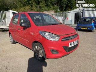 Location: Leeds - 2013 HYUNDAI I10 CLASSIC 5 Door Hatchback REG: SC62VBB, Keys: No, MOT Expiry date: 01-03-2026, 1248 Petrol, 5 Speed Manual Petrol, Former Keepers: 3