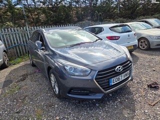 Location: Bristol - 2017 HYUNDAI I40 SE NAV CRDI BLUE DRIVE 5 Door Estate REG: EO67VMX, Keys: Yes, MOT Expiry date: 26/09/2026, 1685 CC Diesel, 6 Speed Manual Diesel, Former Keepers: 1