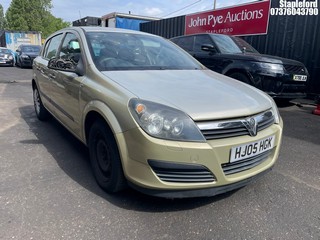 Location: Stapleford - 2005 VAUXHALL ASTRA LIFE AUTO 5 Door Hatchback REG: HJ05HGK, Keys: Yes, MOT Expiry date: 06/06/2026, 1796 Petrol, 4 Speed Auto Petrol, Former Keepers: 9