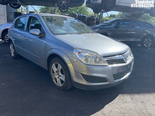 Location: Stapleford - 2009 VAUXHALL ASTRA ACTIVE 5 Door Hatchback REG: AV09FZT, Keys: No, MOT Expiry date: 31/03/2026, 1364 Petrol, 5 Speed Manual Petrol, Former Keepers: 2