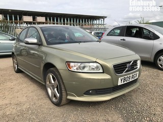 Location: Edinburgh - 2009 VOLVO V40 T4 SE AUTO 4 Door Saloon REG: YB09RGV, Keys: No, MOT Expiry date: 14/10/2026, 1596 Petrol, 5 Speed Manual Petrol, Former Keepers: 4