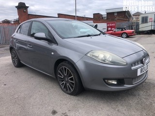 Location: Nottingham - 2011 FIAT BRAVO SPORT MULTIAIR 5 Door Hatchback REG: R13LDO, Keys: No, MOT Expiry date: 23/12/2025, 1368 Petrol, 6 Speed Manual Petrol, Former Keepers: 7