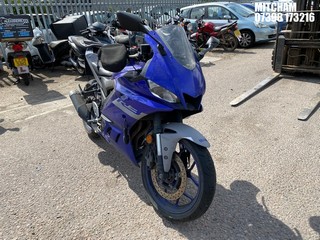 Location: Mitcham - 2022 YAMAHA YZF R3 ABS Motorcycle REG: GV71WKX, Keys: No, MOT Expiry date: 16/04/2026, 321 Petrol, MANUAL, Former Keepers: 3
